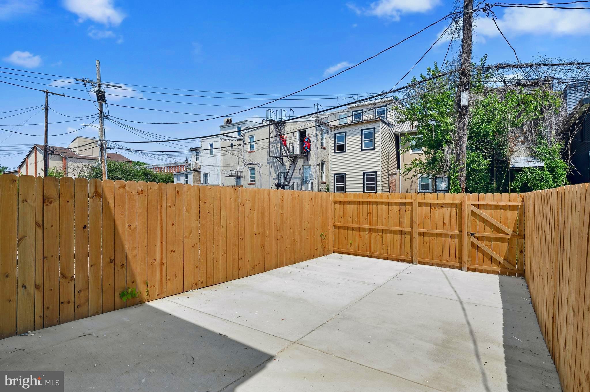 BIDDLE STREET - Residential