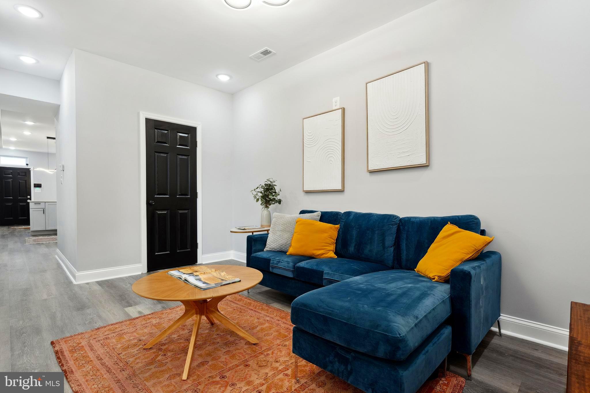BIDDLE STREET - Residential