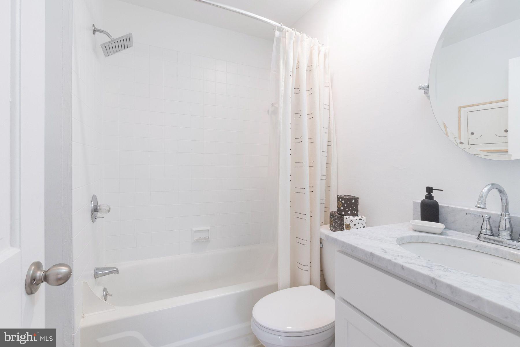 FAIRMOUNT - Residential