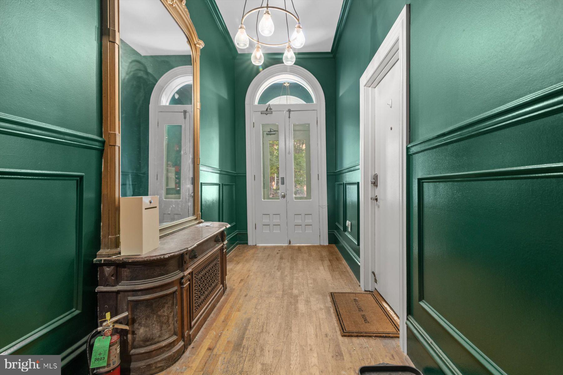 FAIRMOUNT - Residential