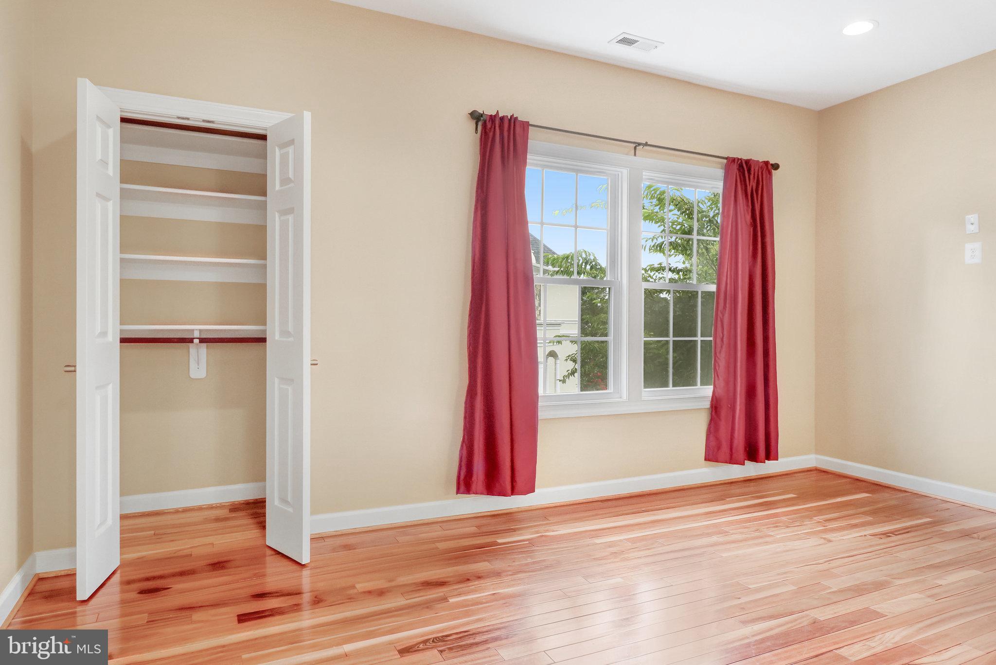 KENTLAND FARMS - Residential Lease