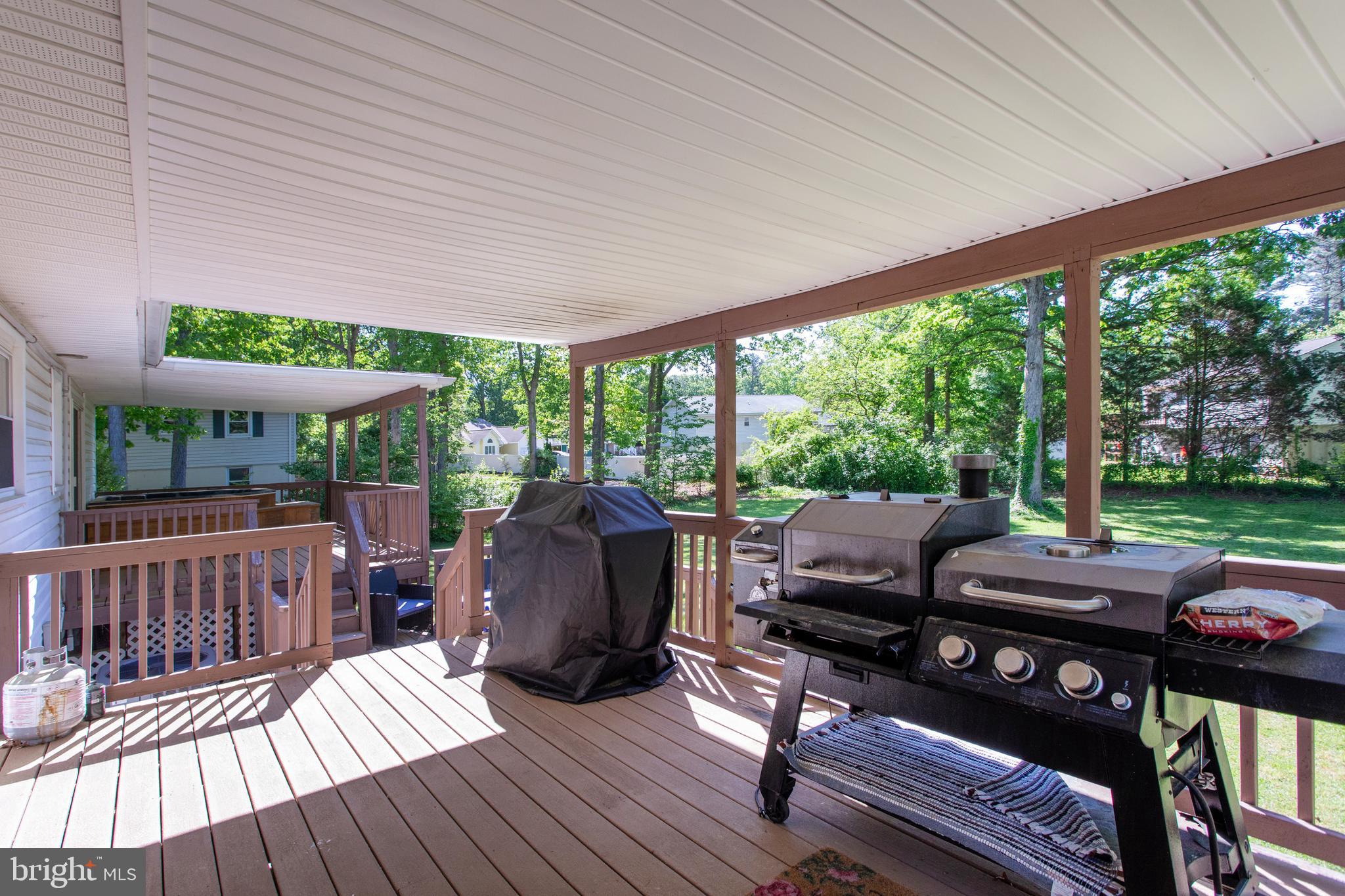 GREENVIEW KNOLLS - Residential