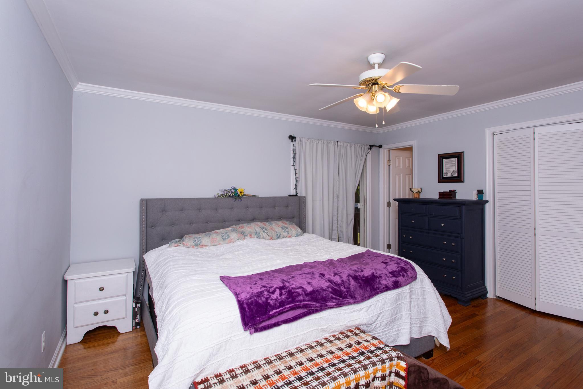 GREENVIEW KNOLLS - Residential