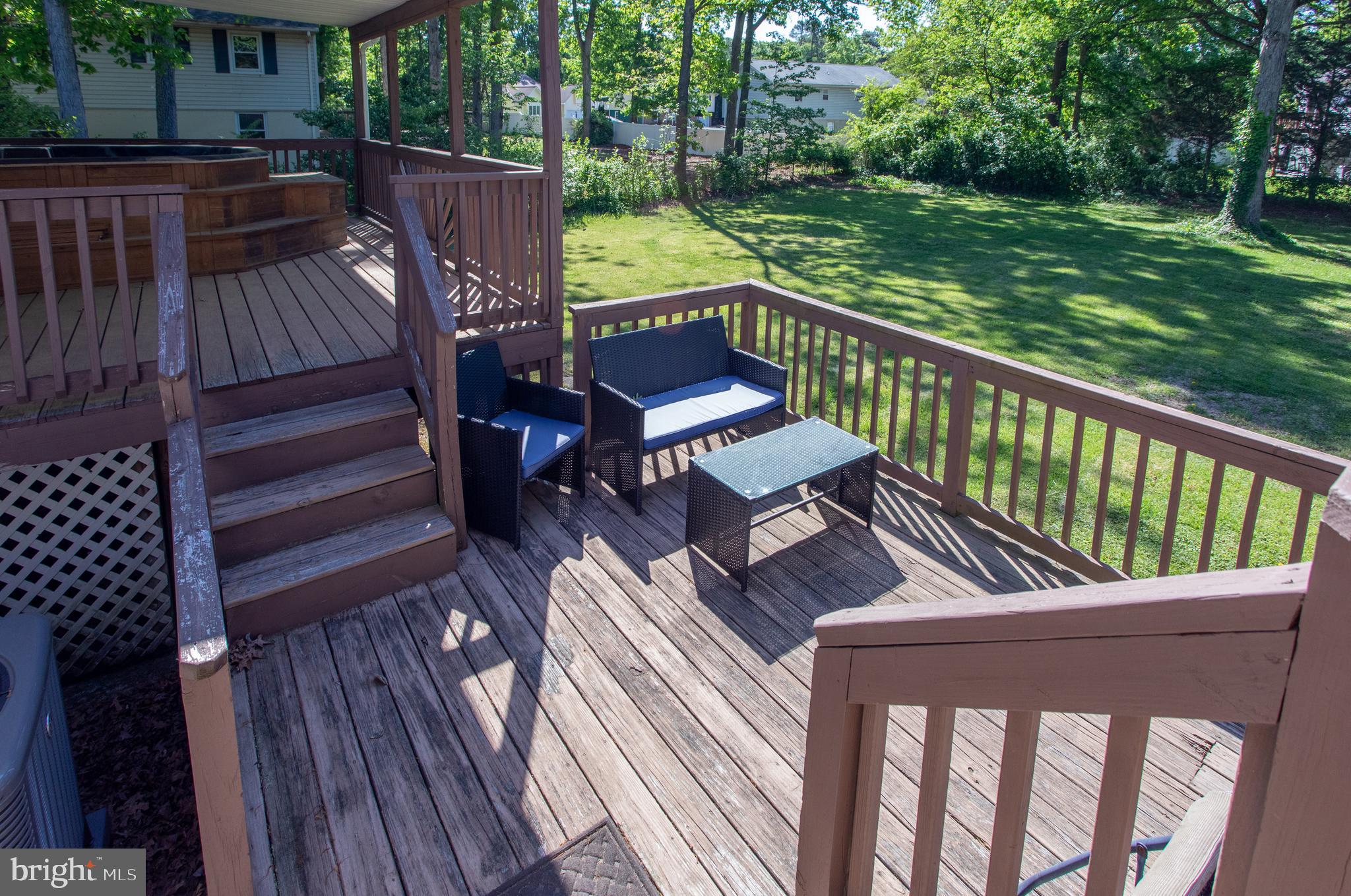 GREENVIEW KNOLLS - Residential