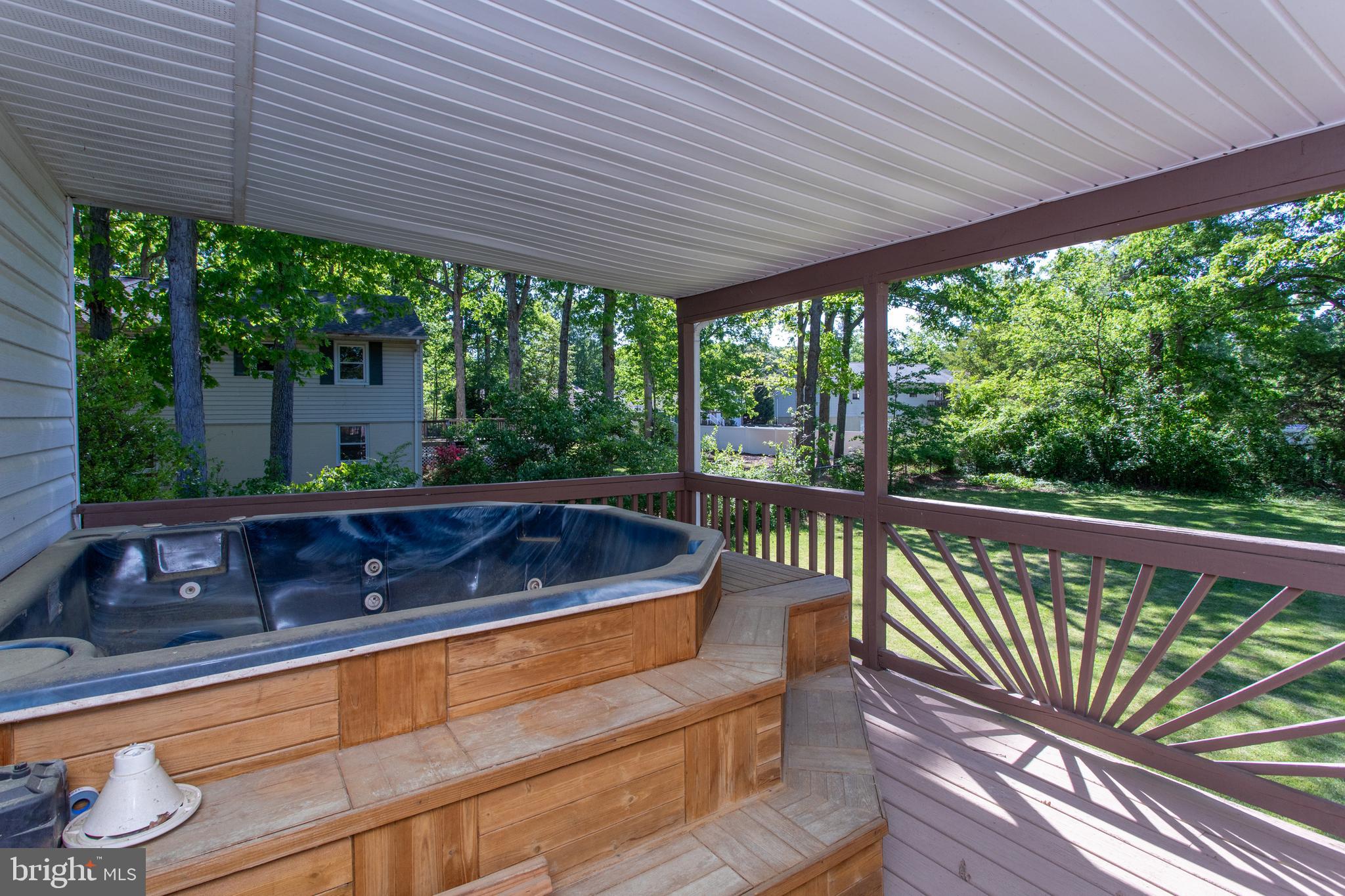 GREENVIEW KNOLLS - Residential