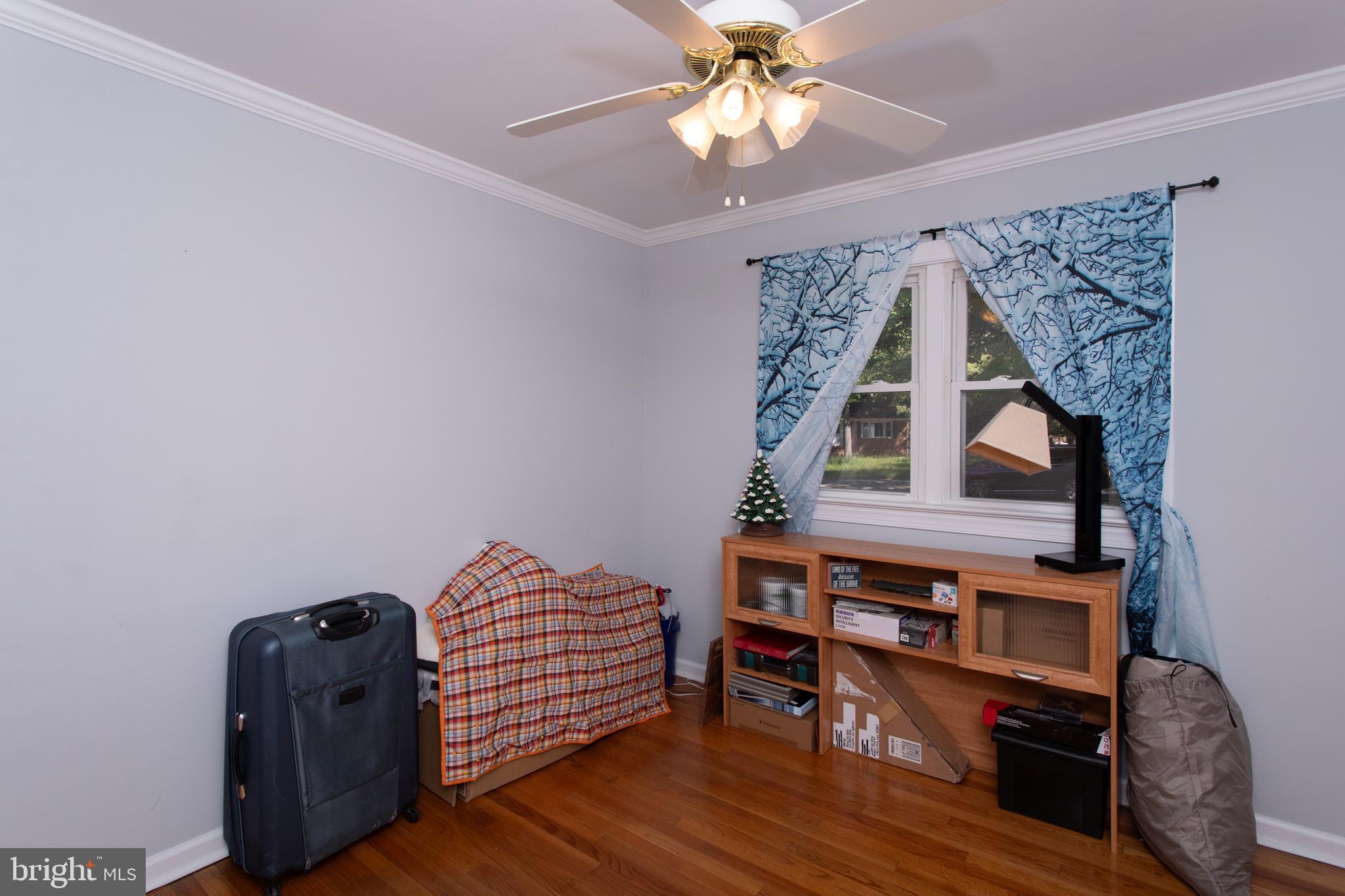 GREENVIEW KNOLLS - Residential