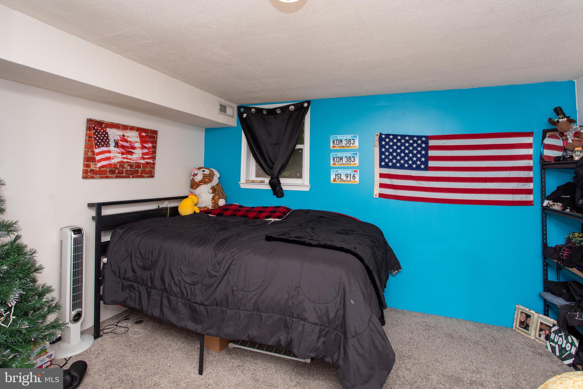 GREENVIEW KNOLLS - Residential