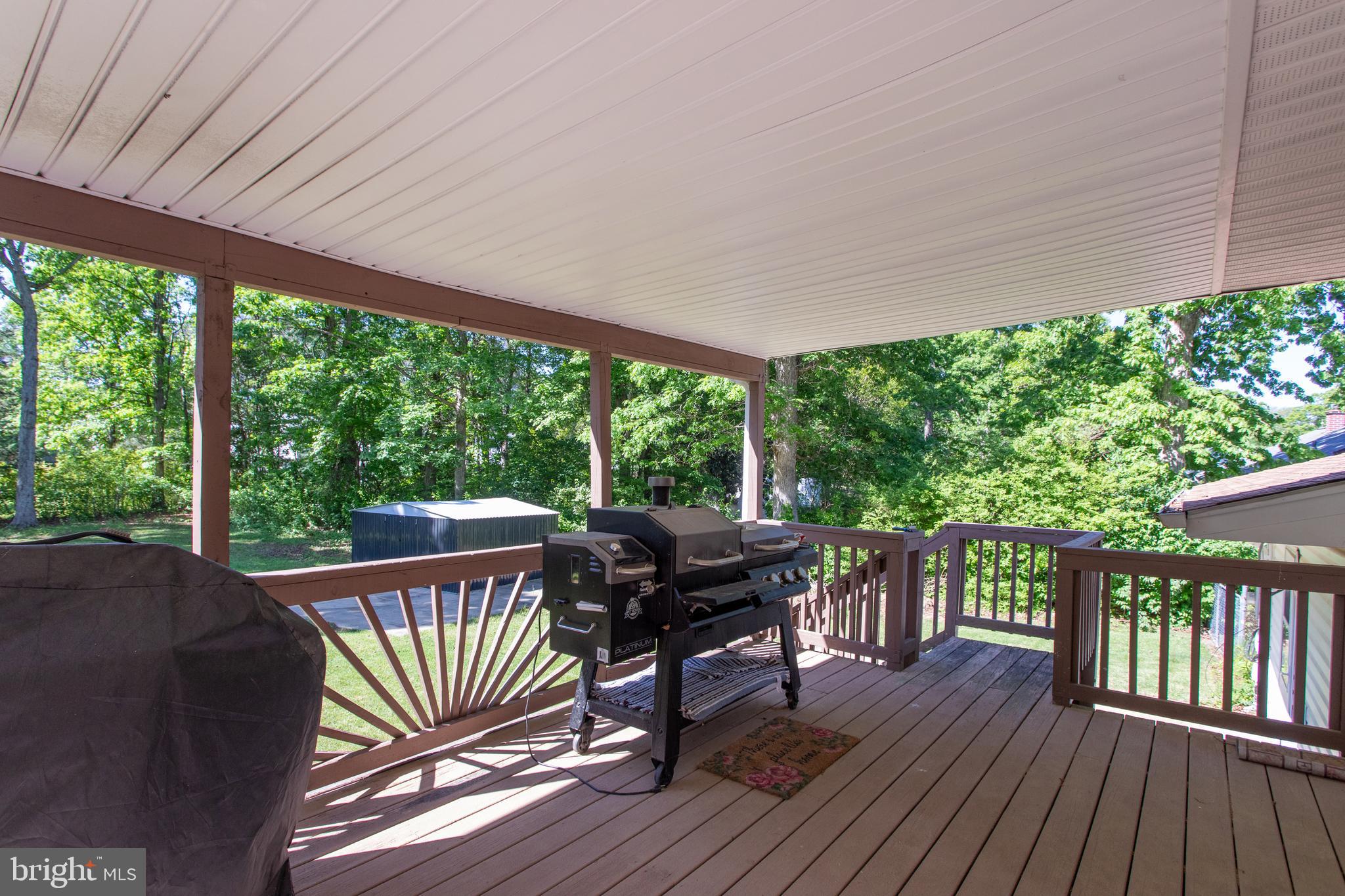GREENVIEW KNOLLS - Residential