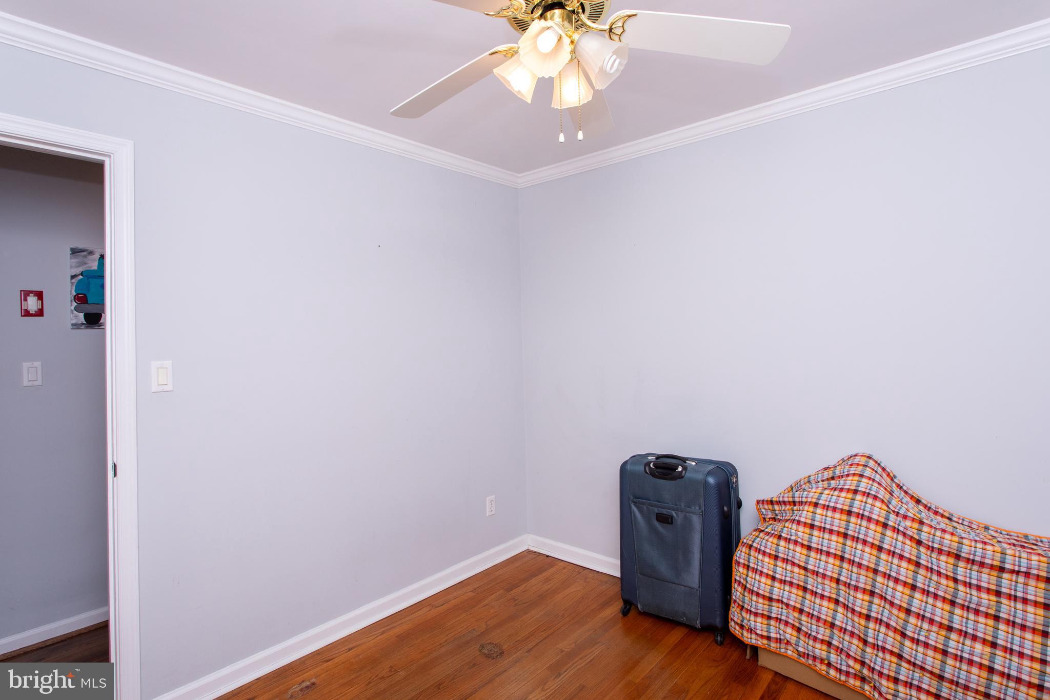 GREENVIEW KNOLLS - Residential