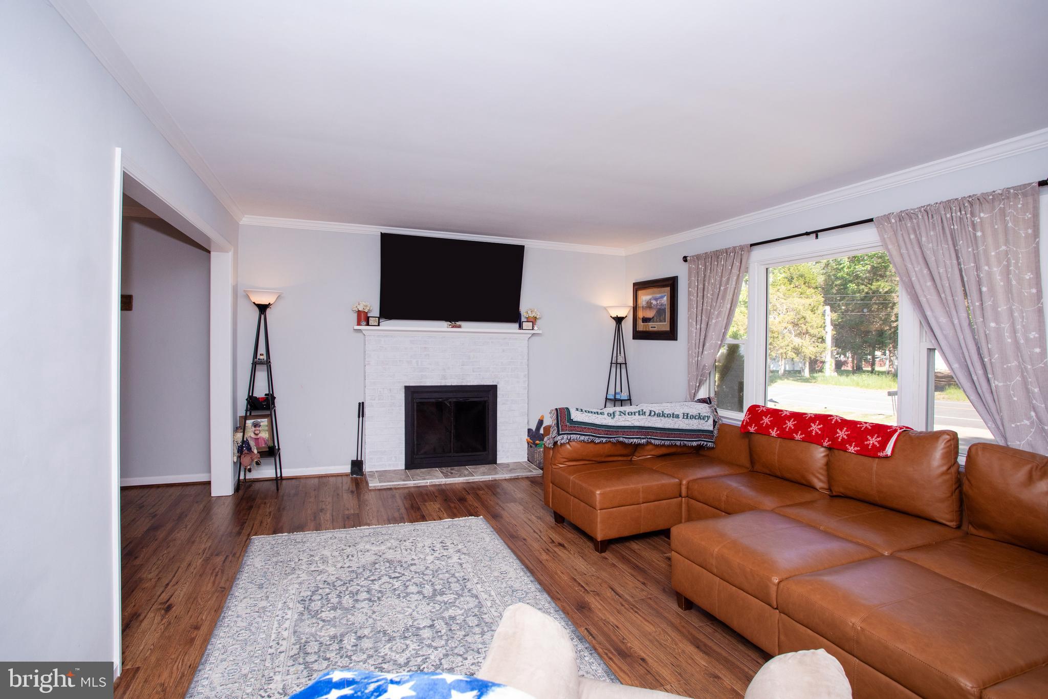 GREENVIEW KNOLLS - Residential
