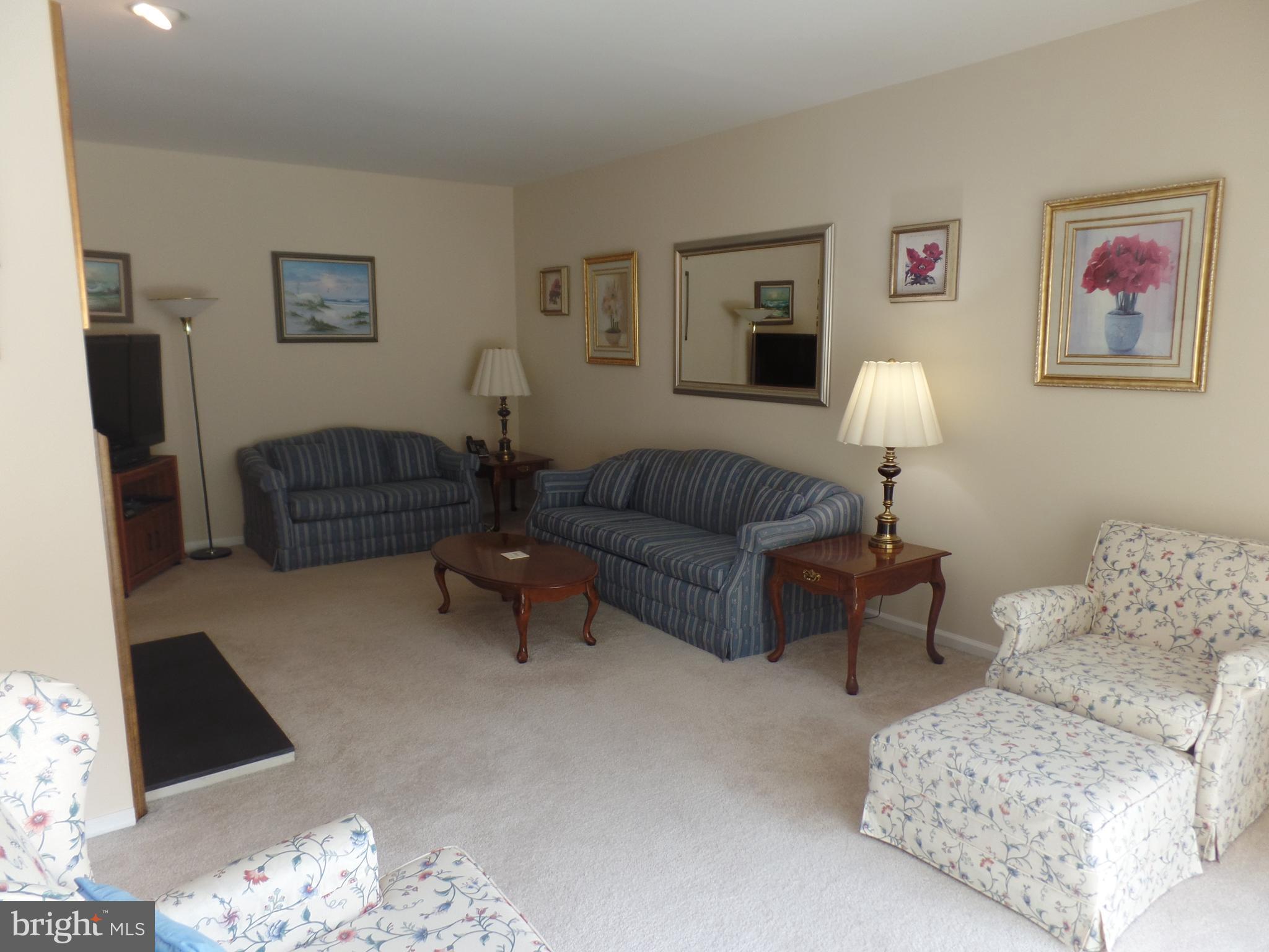 HUNTERS RUN - Residential