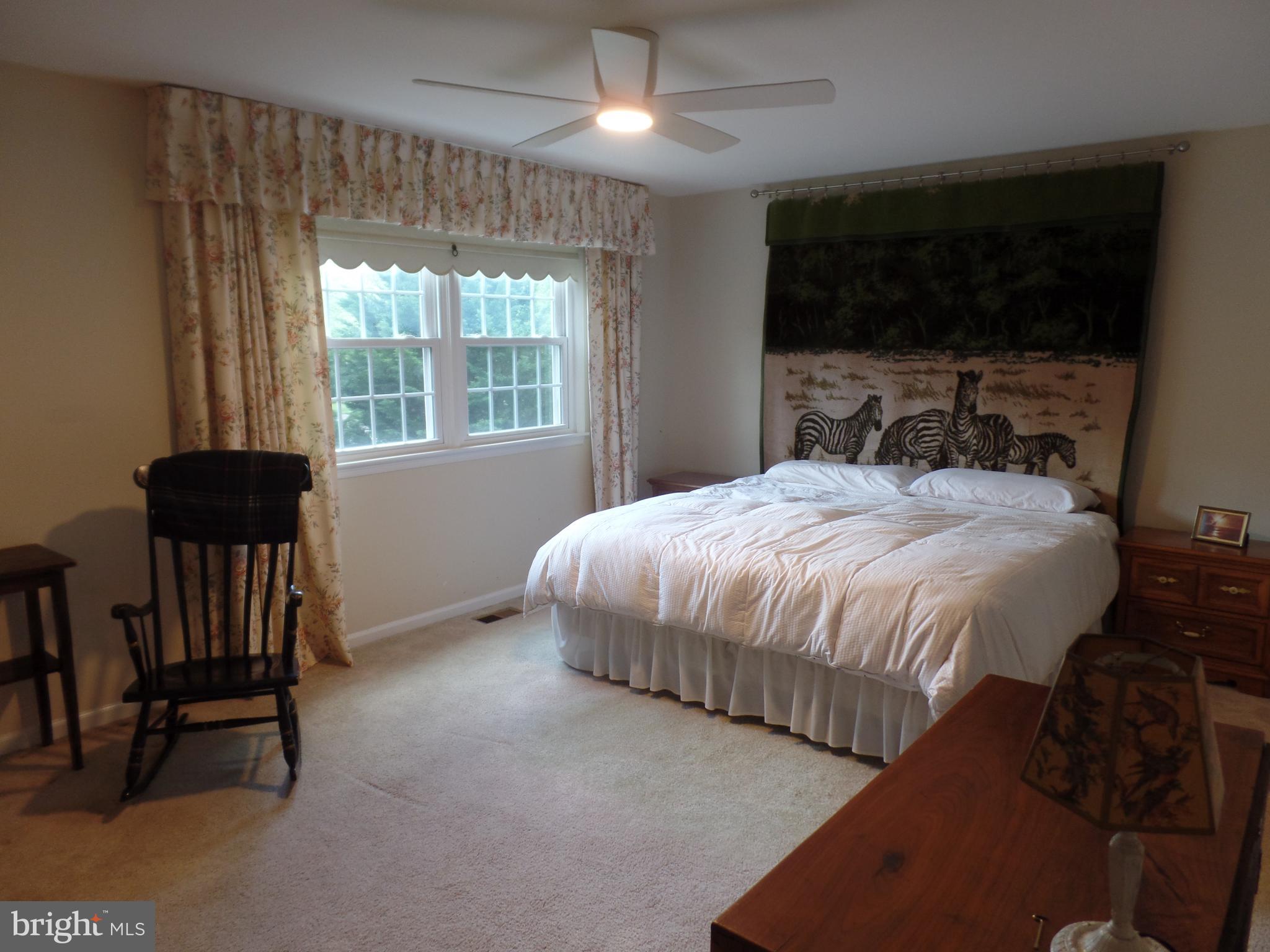 HUNTERS RUN - Residential