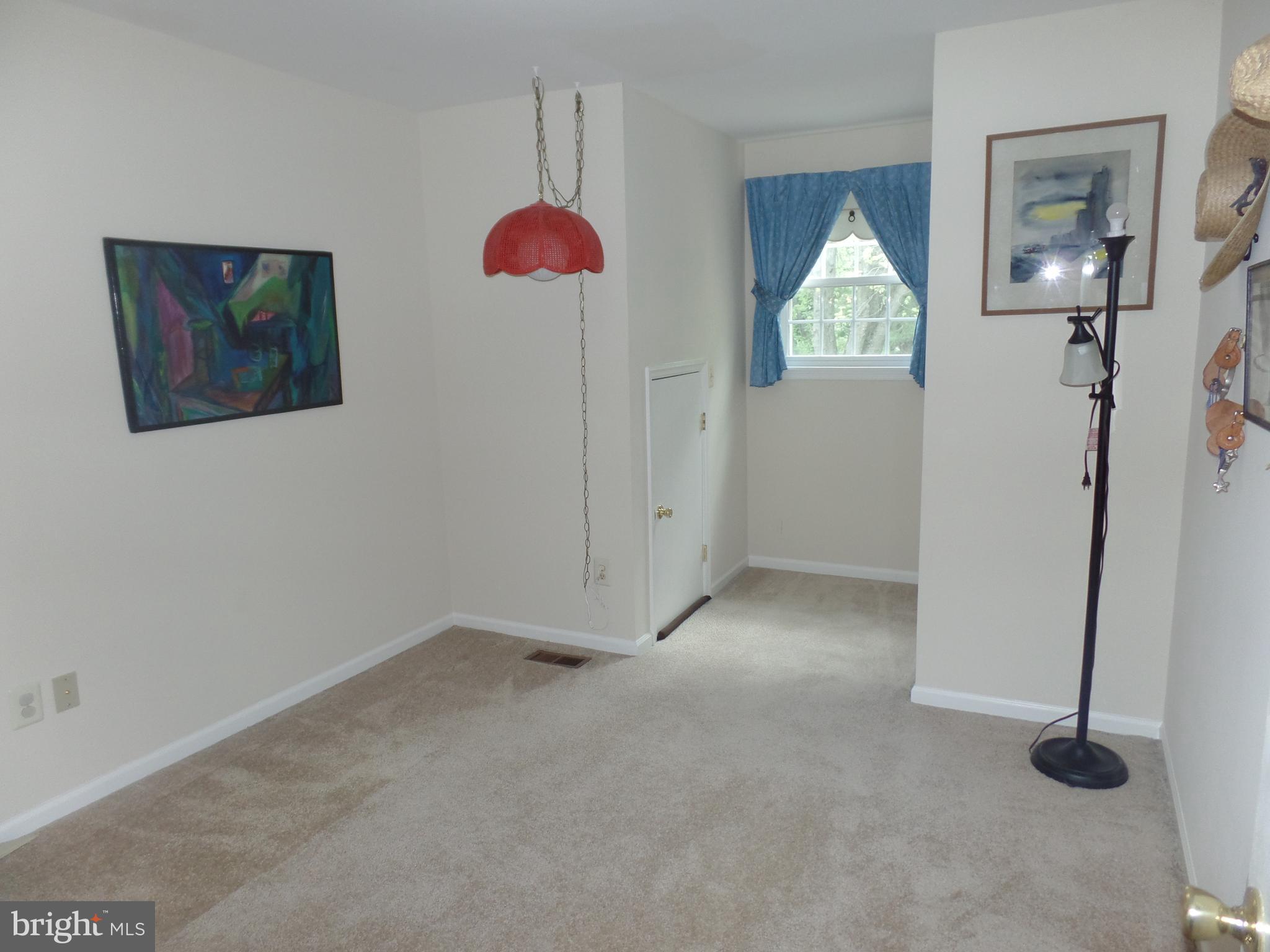 HUNTERS RUN - Residential