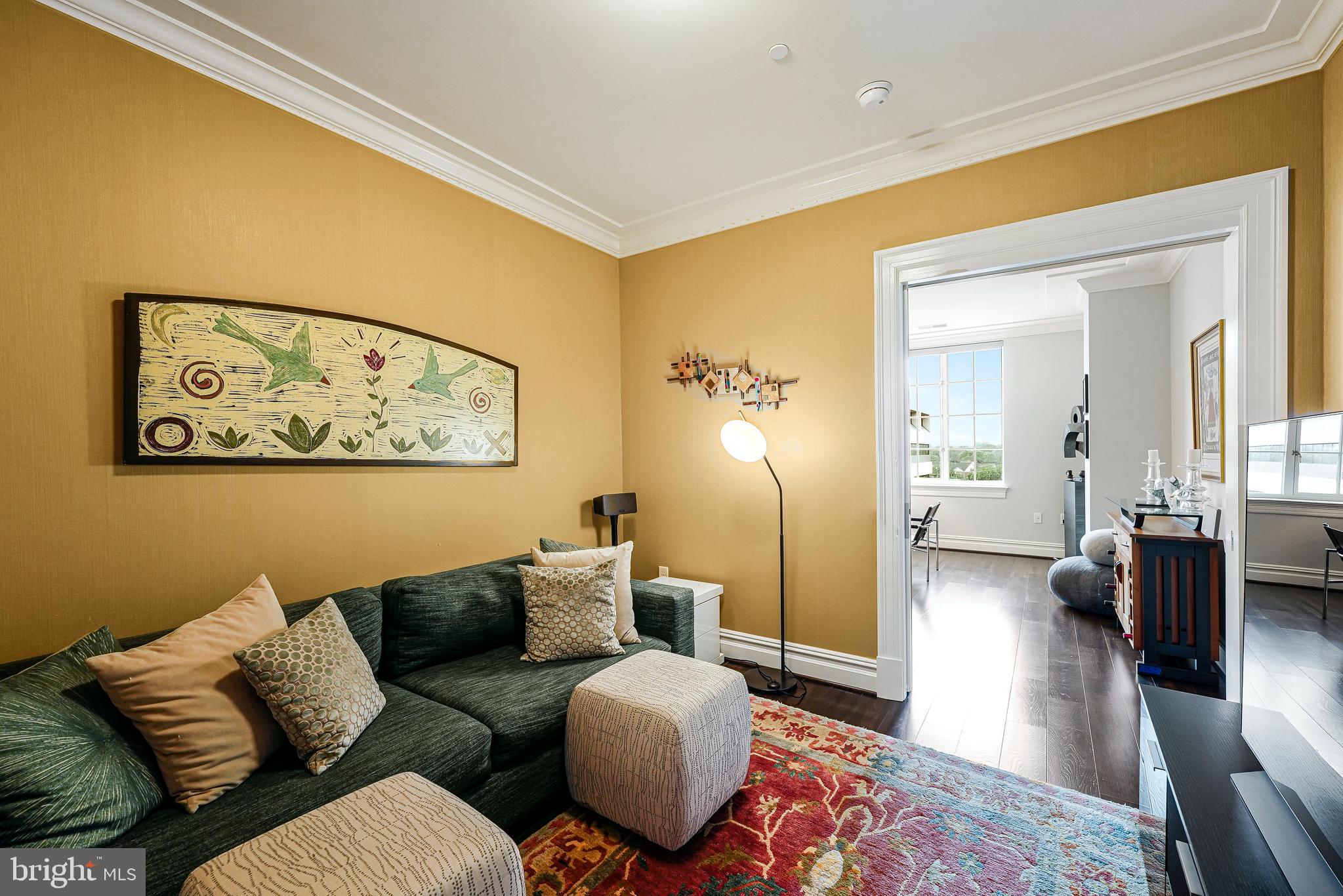 THE SIGNET - Residential