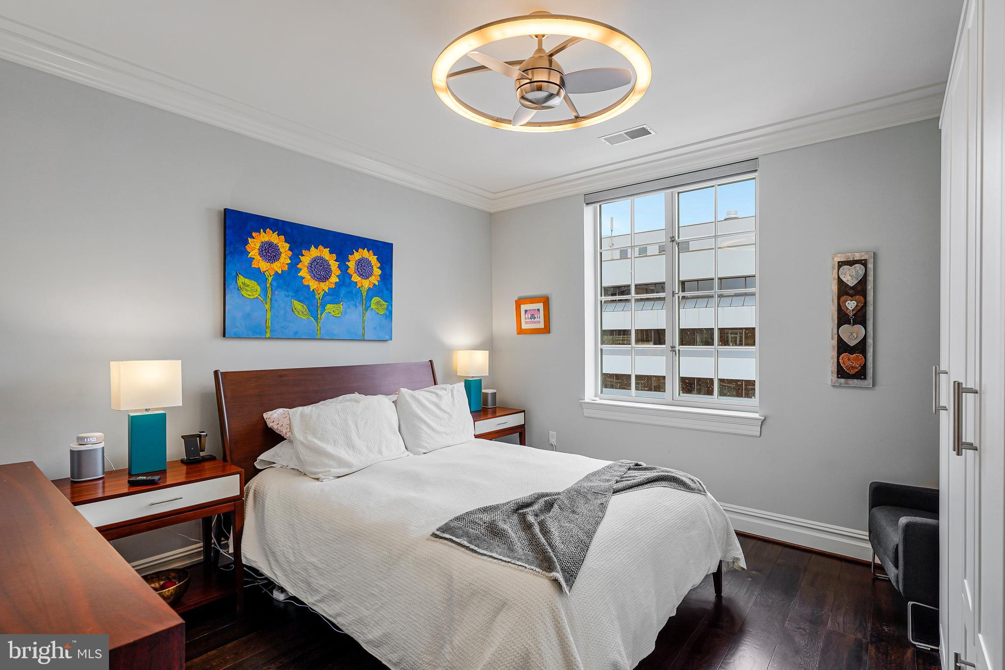 THE SIGNET - Residential