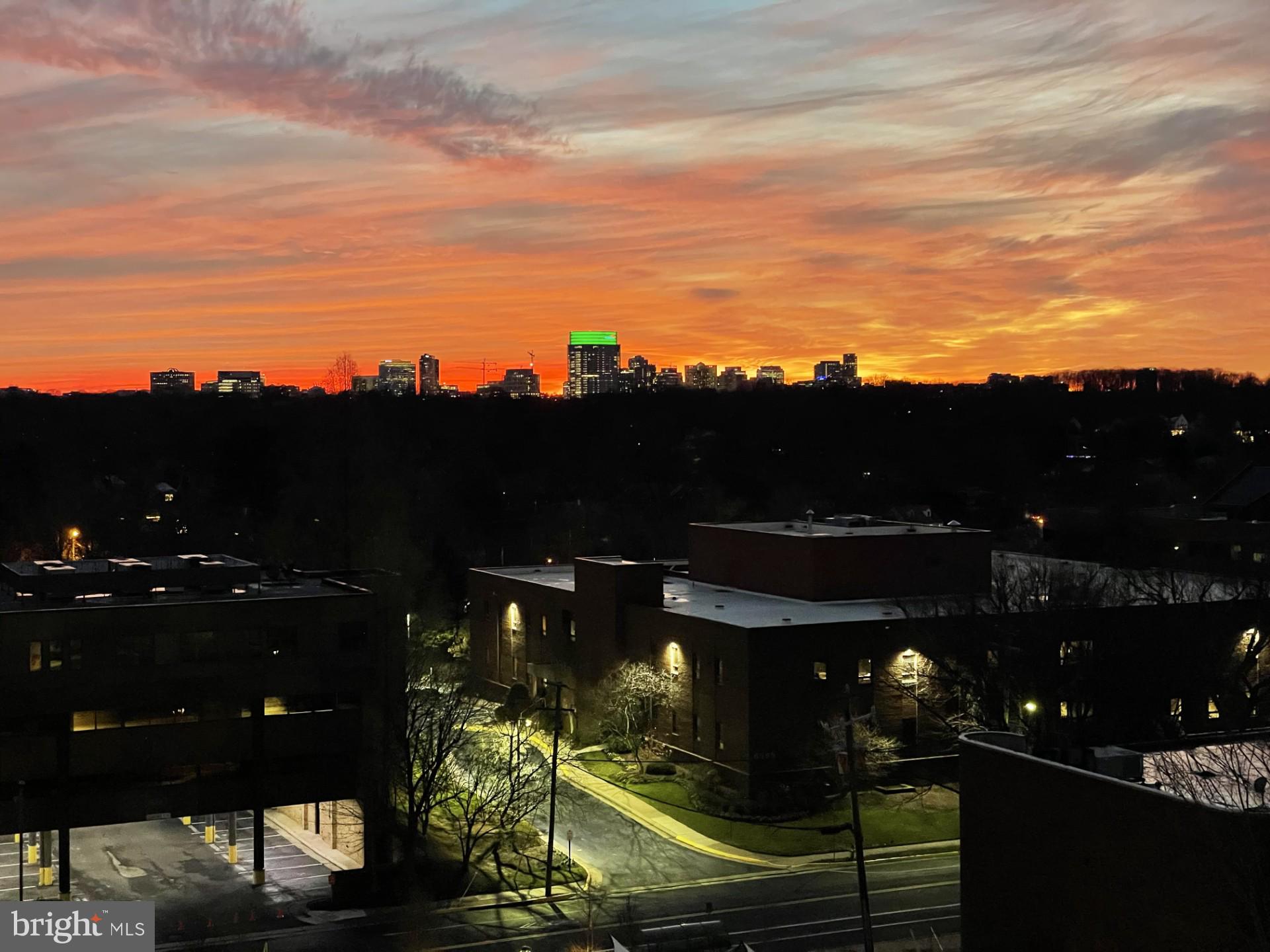 THE SIGNET - Residential