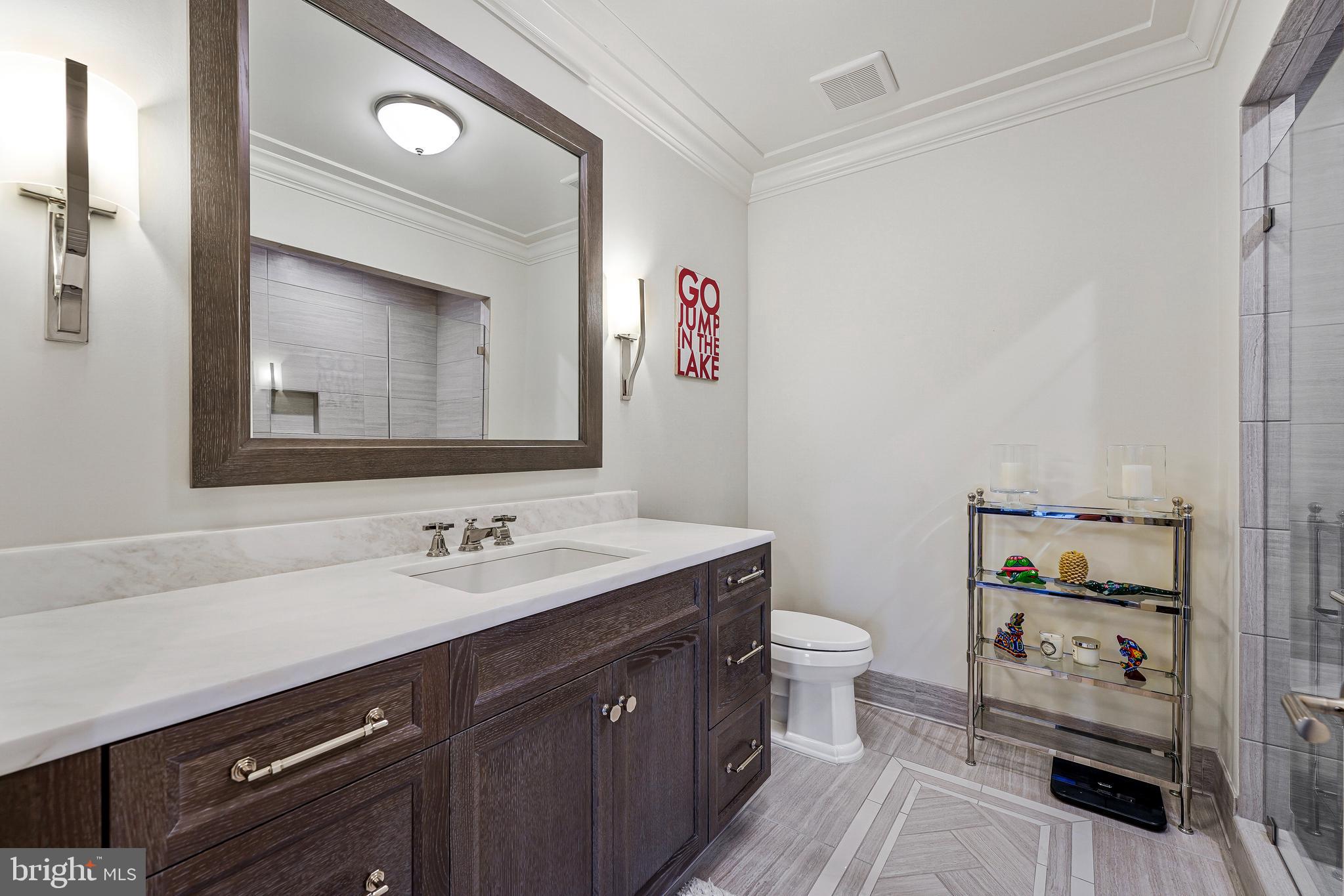 THE SIGNET - Residential