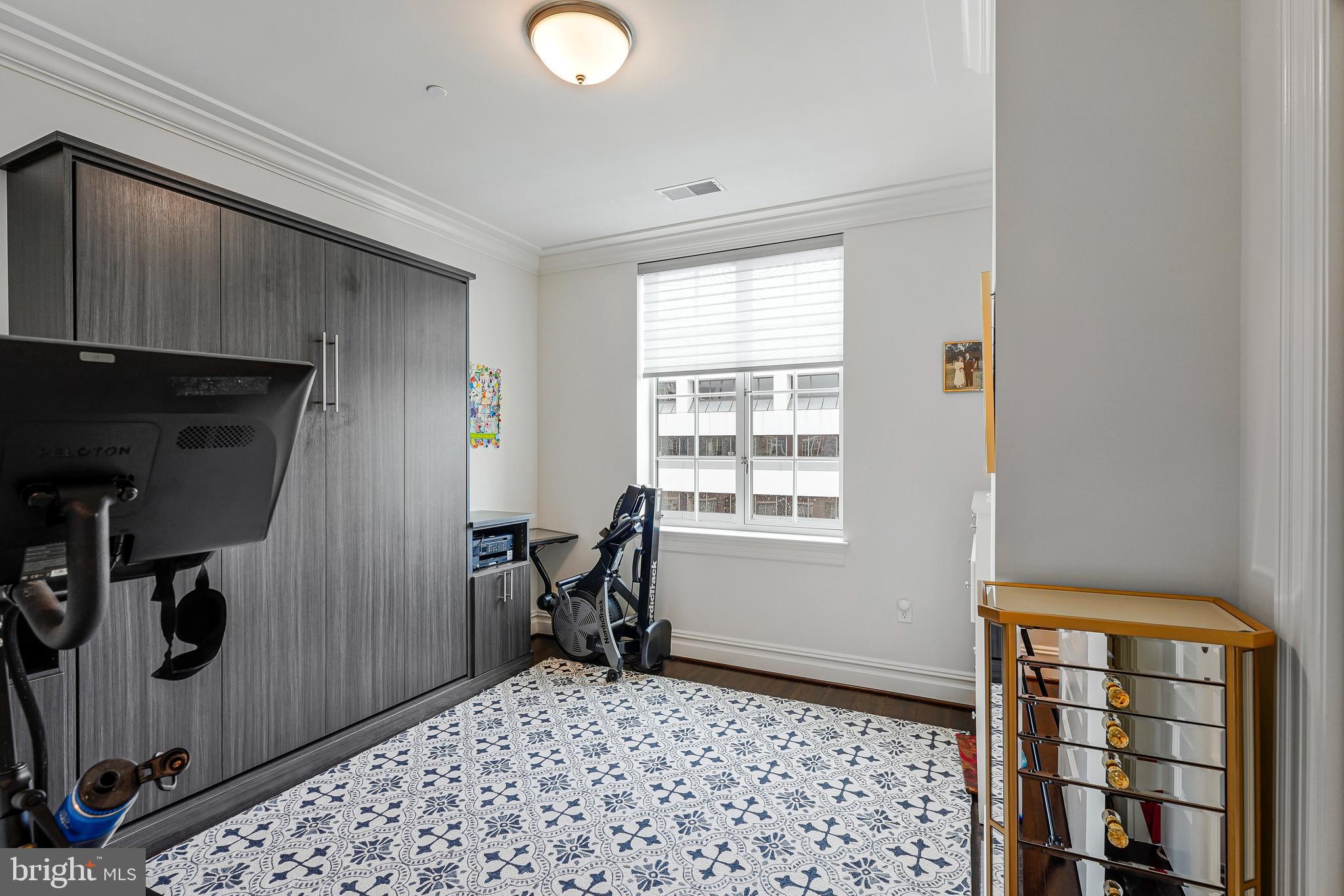 THE SIGNET - Residential