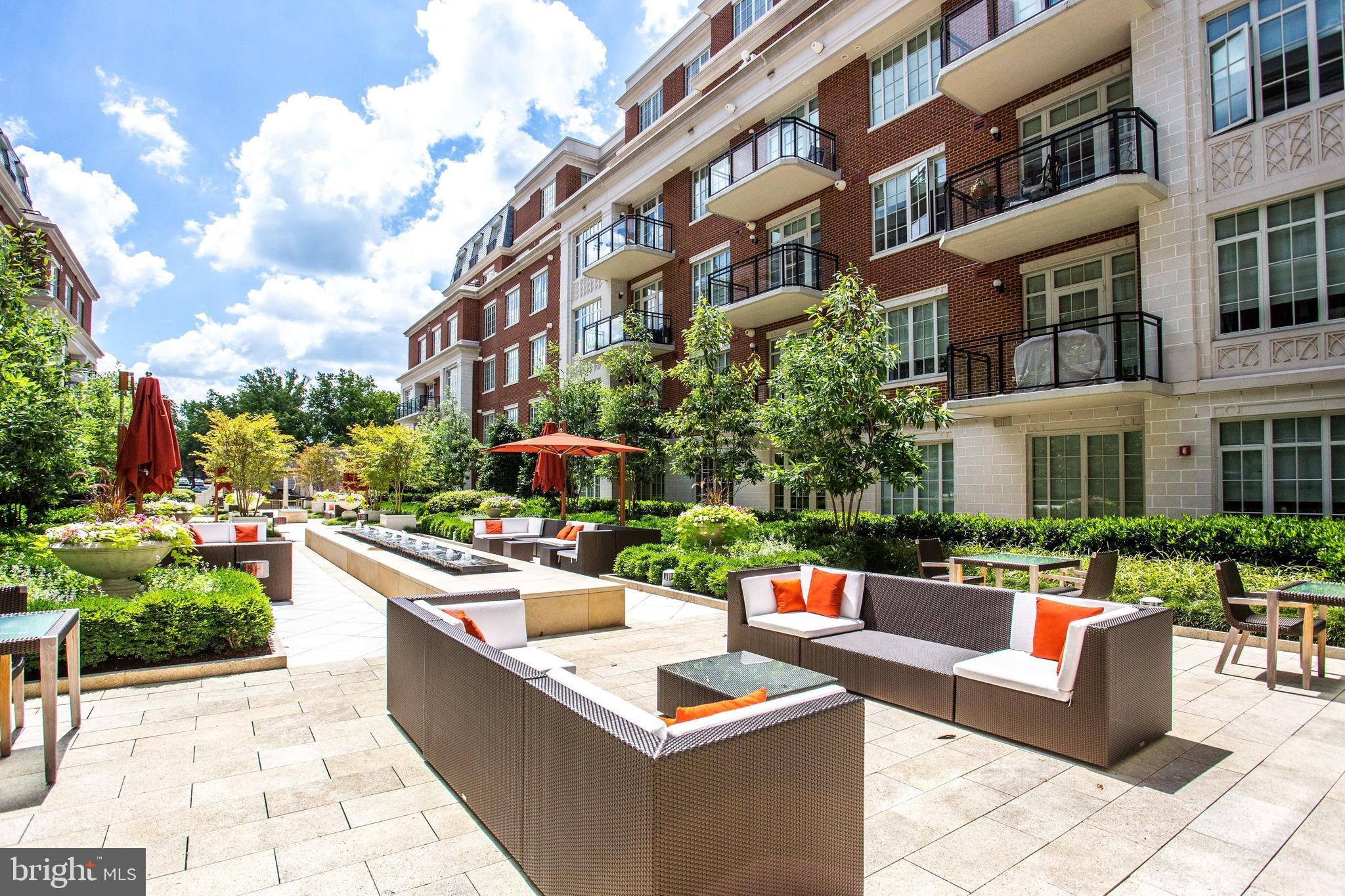 THE SIGNET - Residential