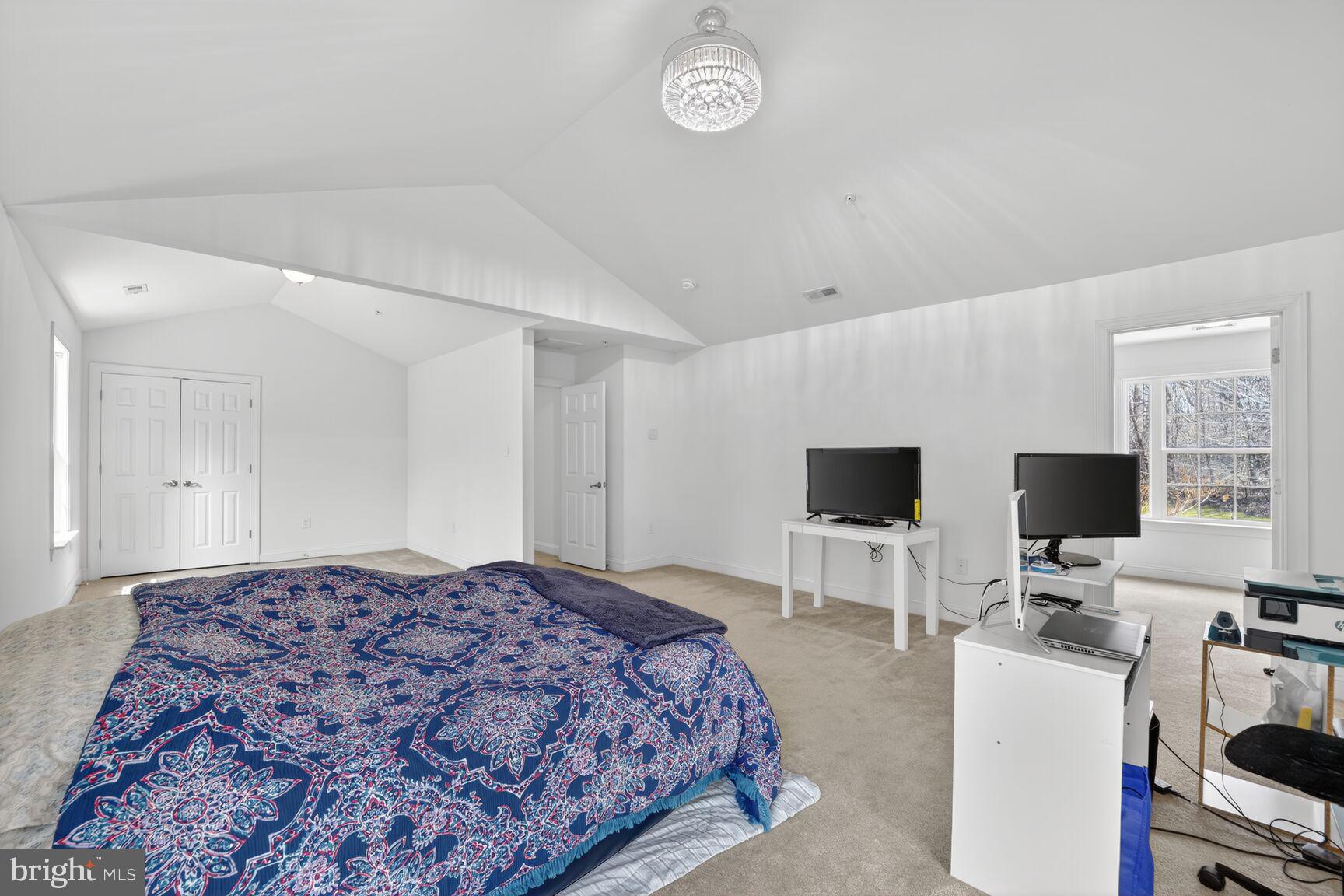 MANSFIELD ESTATES - Residential