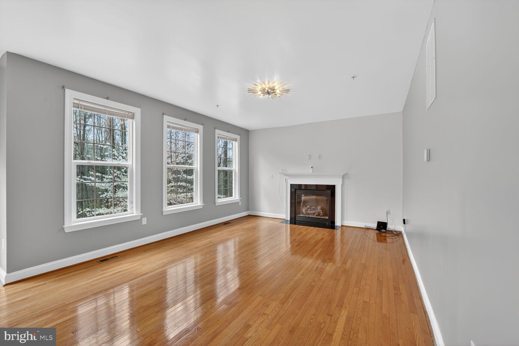 MANSFIELD ESTATES - Residential