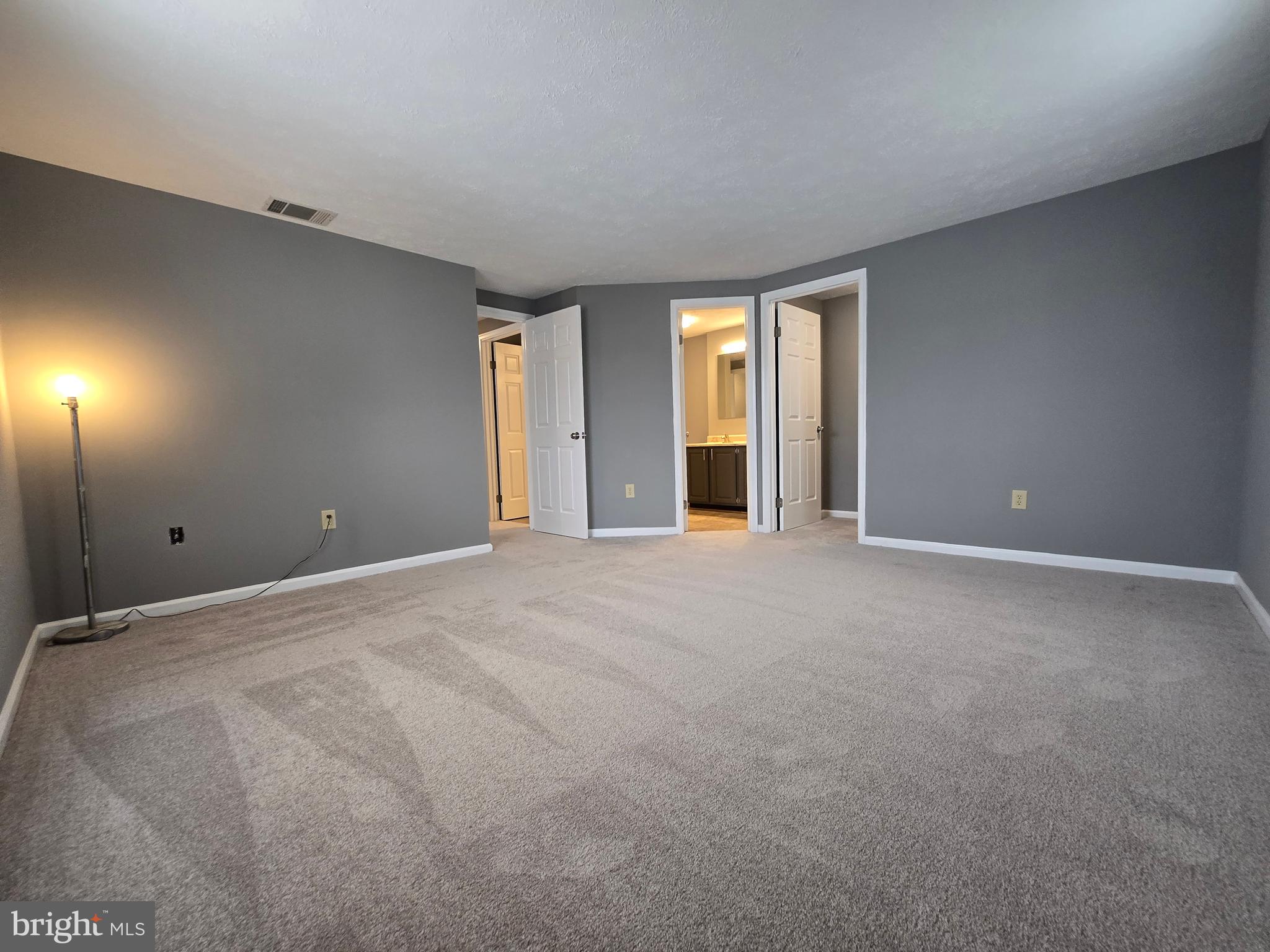 FREDERICKTOWNE VILLAGE - Residential Lease