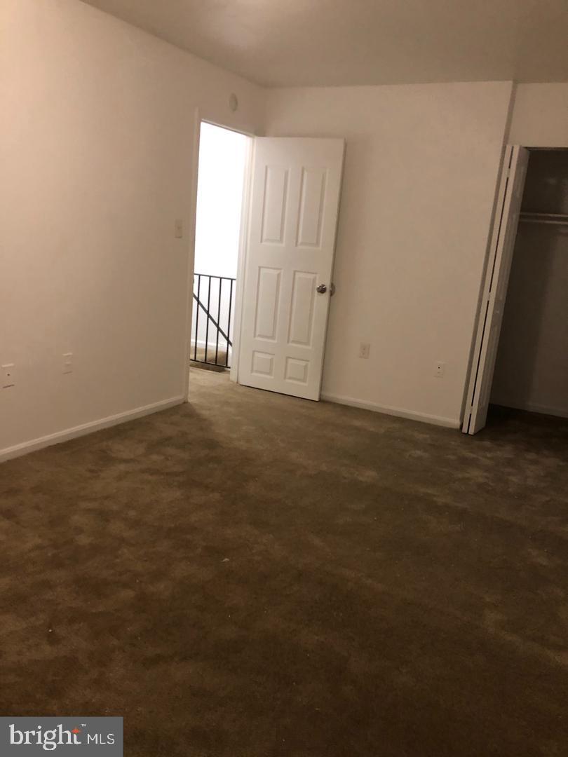 HILLCREST TOWNE - Residential Lease