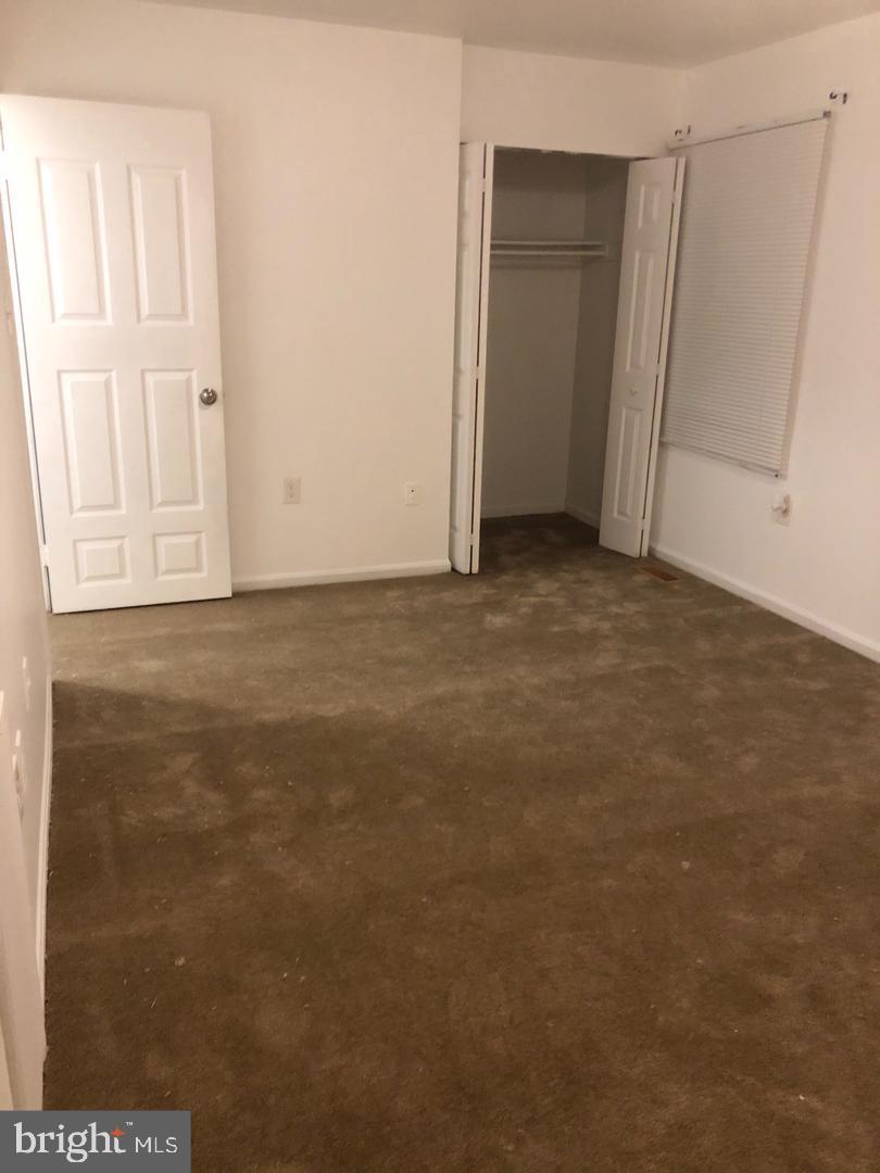 HILLCREST TOWNE - Residential Lease