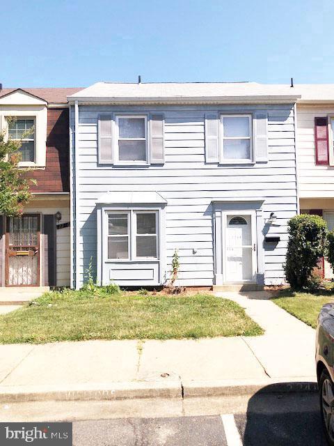 HILLCREST TOWNE - Residential Lease