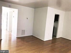 HILLCREST TOWNE - Residential Lease