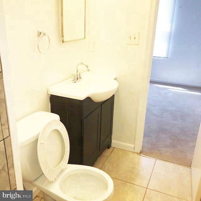 HILLCREST TOWNE - Residential Lease