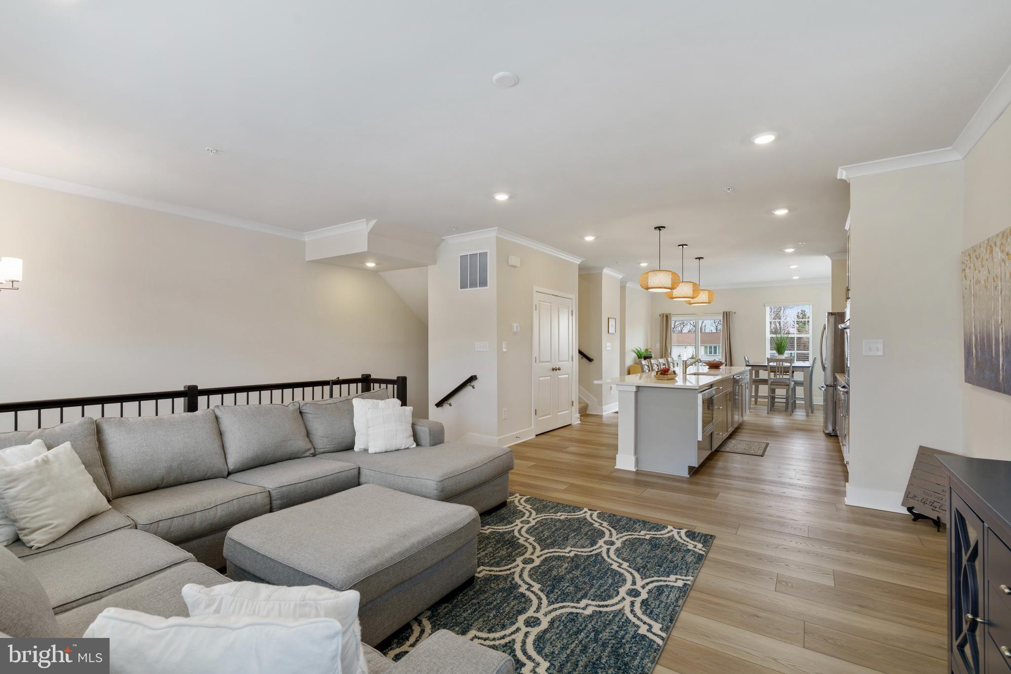 PIKESVILLE - Residential