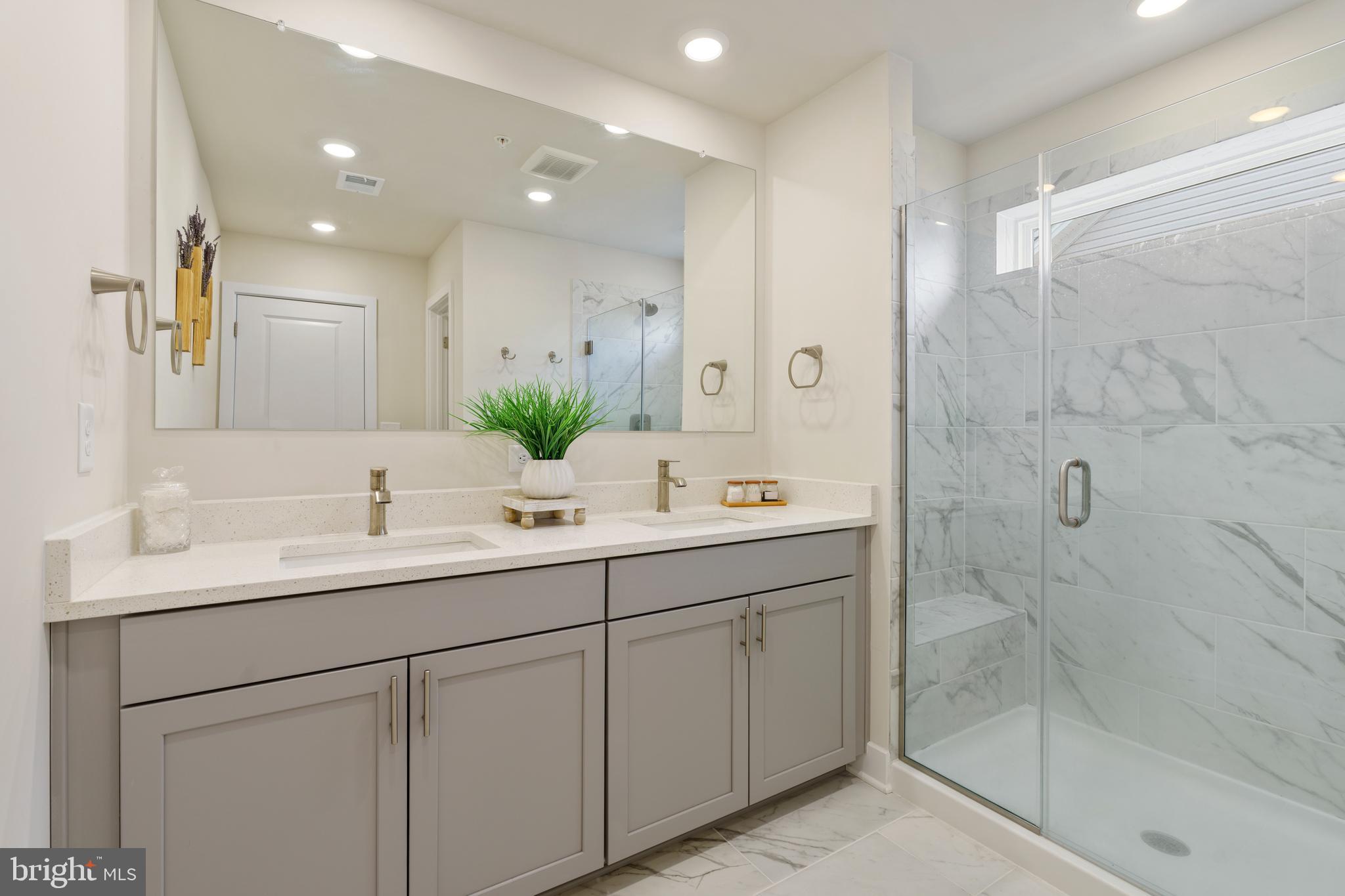 PIKESVILLE - Residential