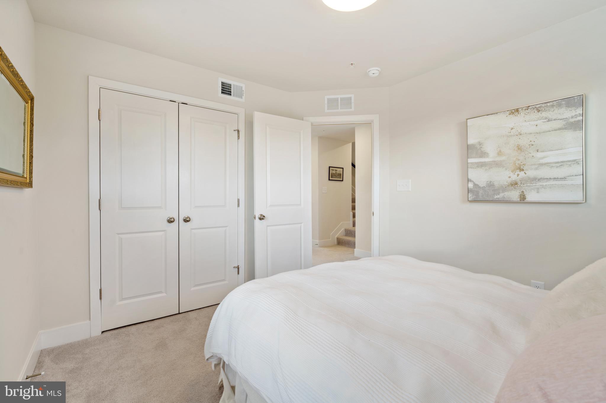 PIKESVILLE - Residential