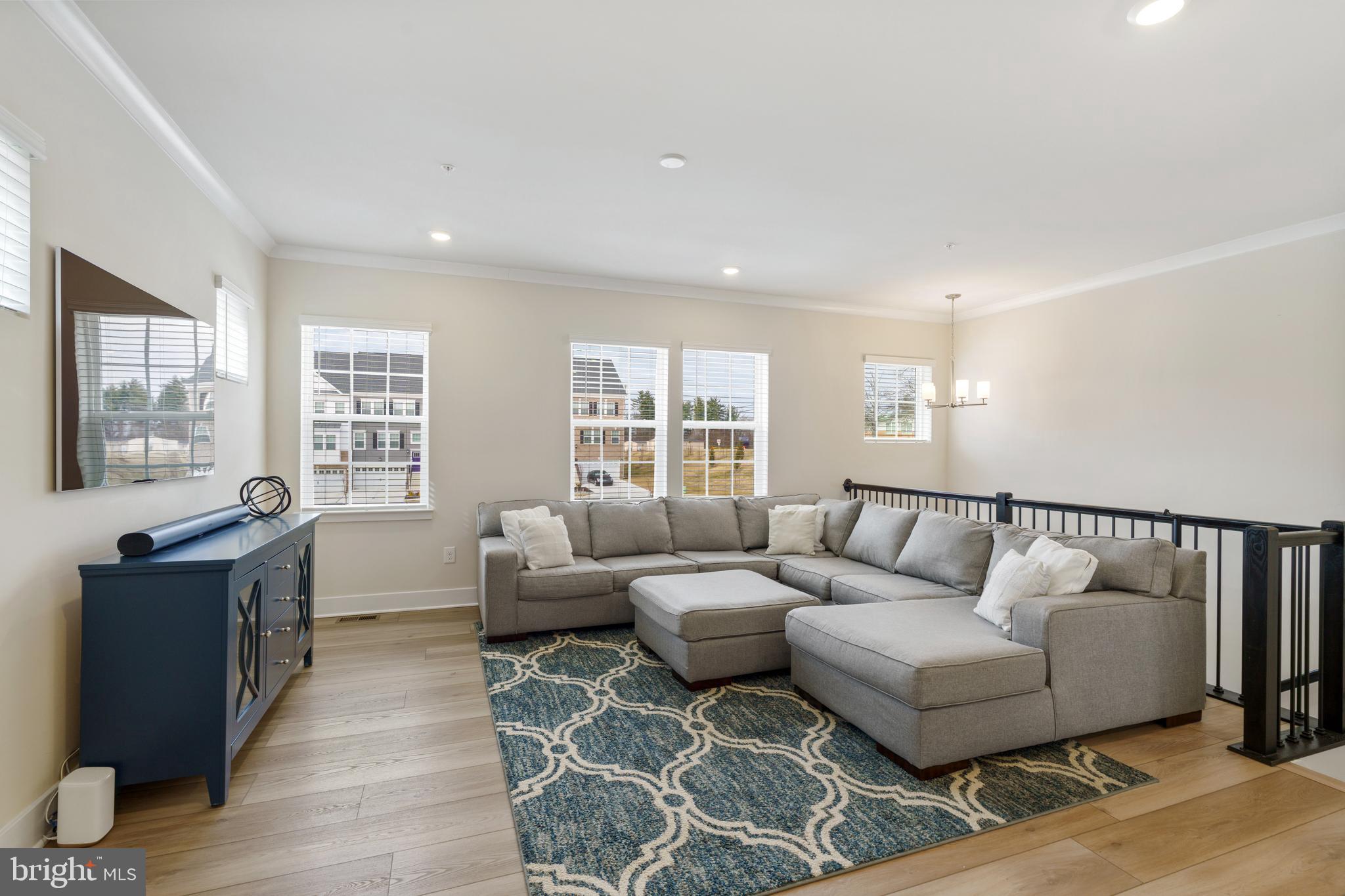 PIKESVILLE - Residential