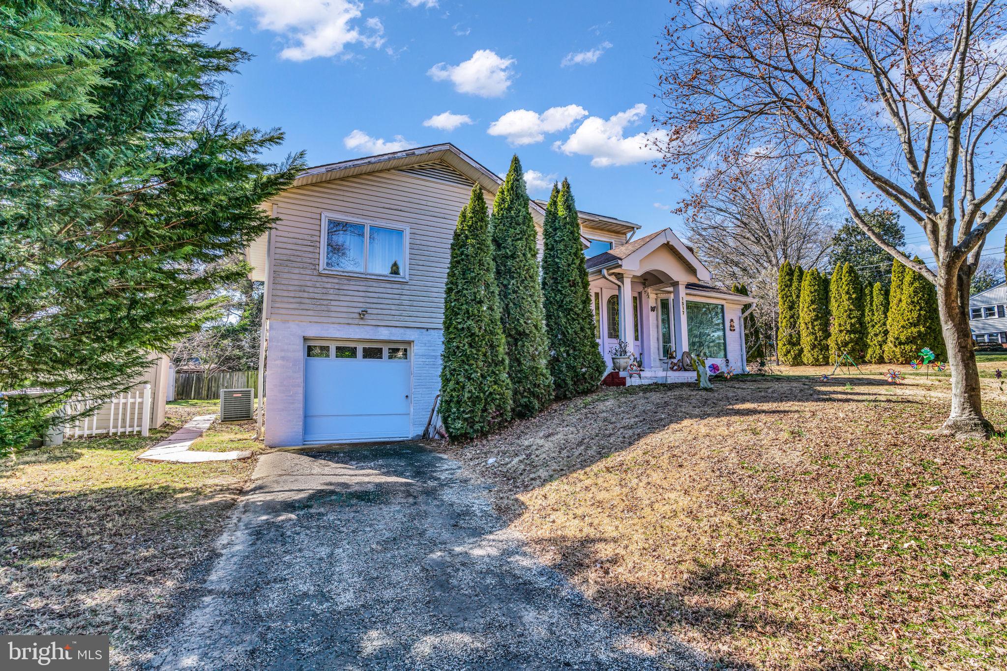 1317 MAYFLOWER DRIVE