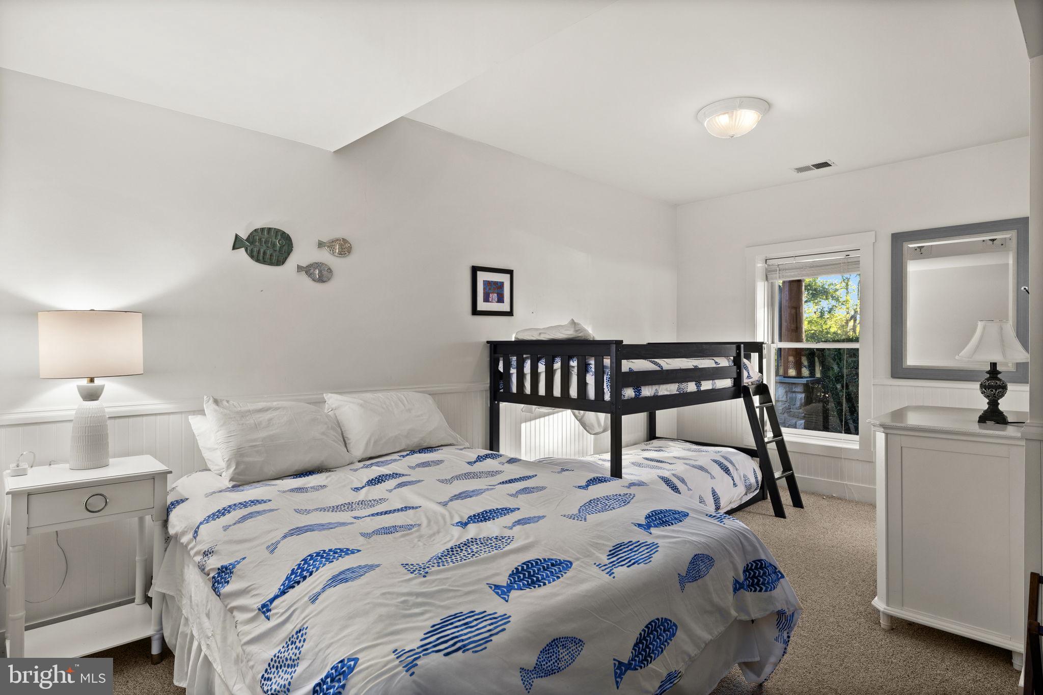 SUNRISE BAY - Residential