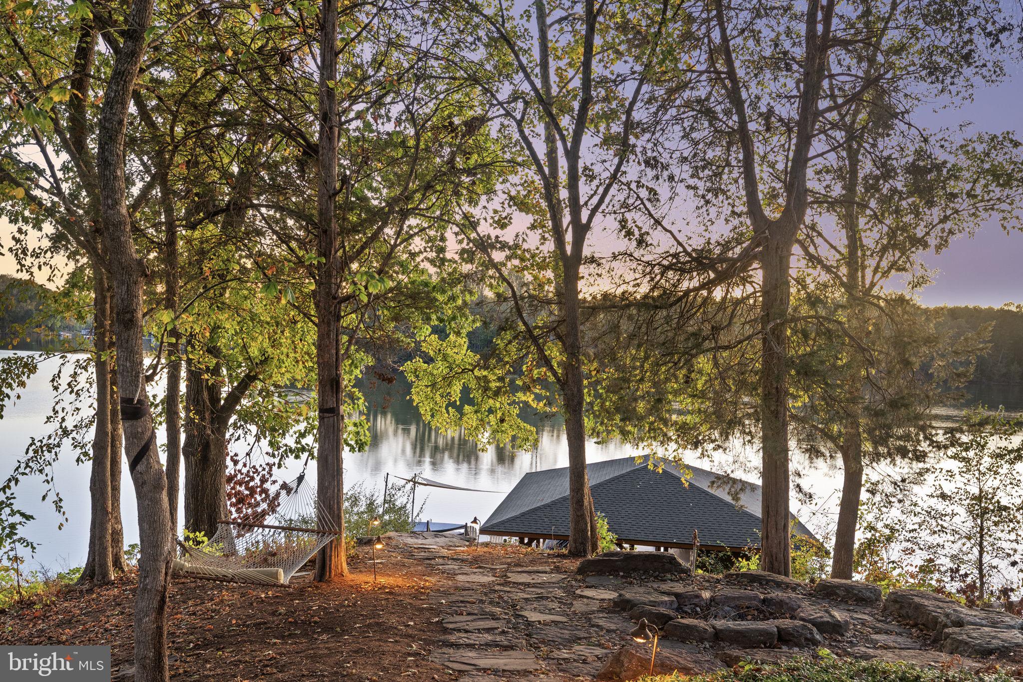 SUNRISE BAY - Residential