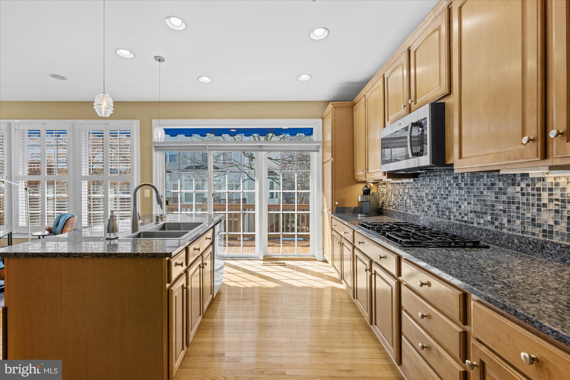 CAMERON STATION - Residential