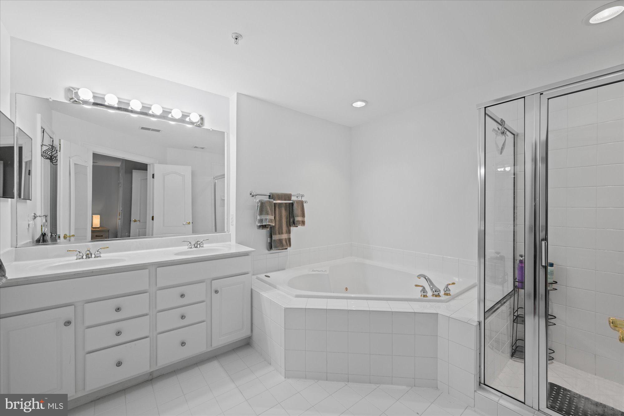 CAMERON STATION - Residential