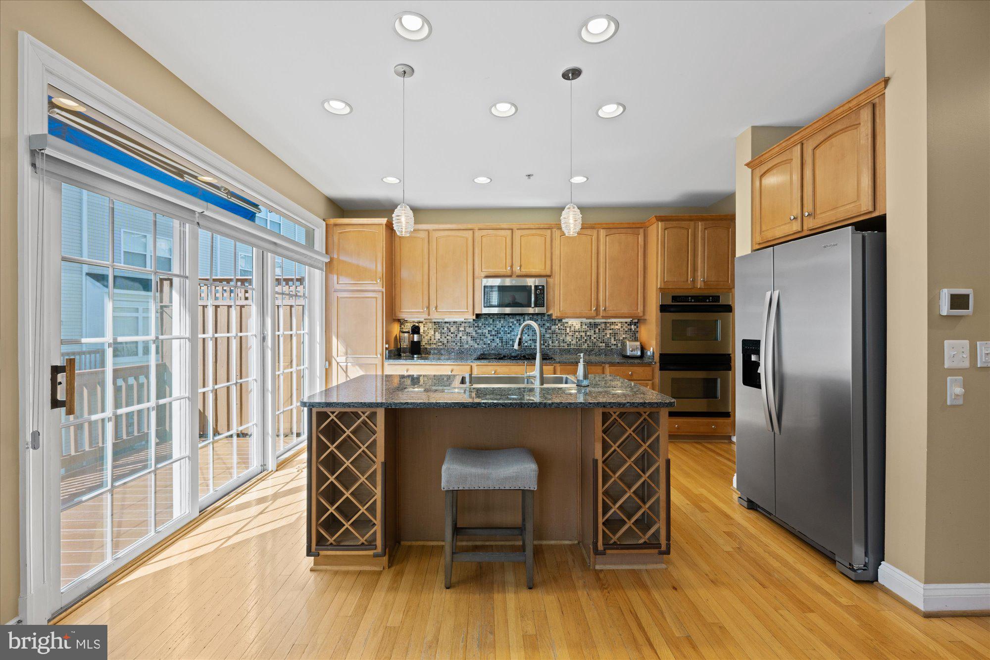 CAMERON STATION - Residential