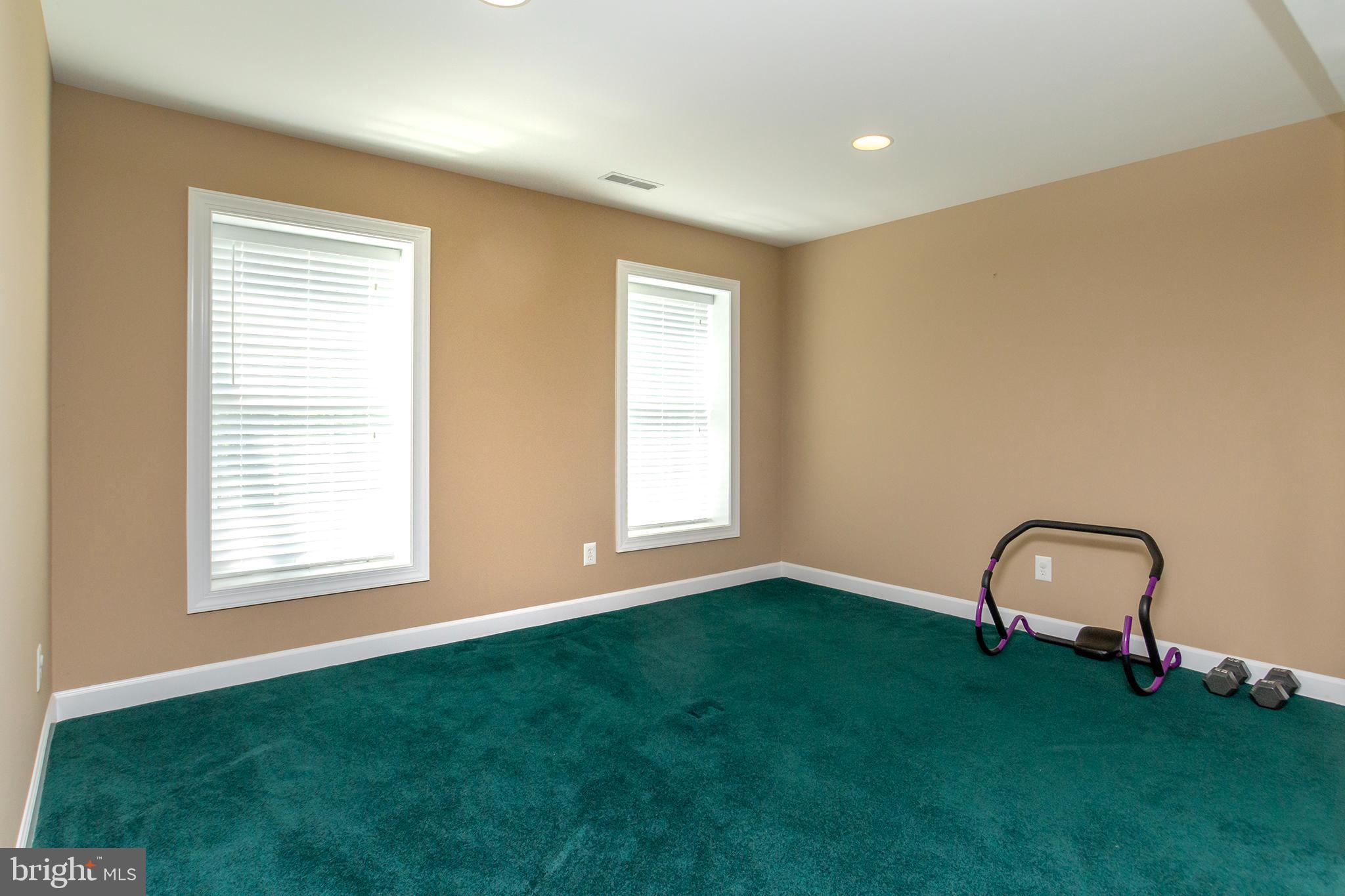 KEENEY MILL FARMS - Residential