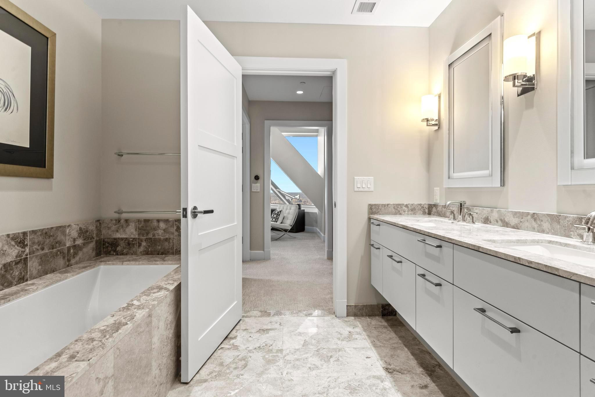CENTER CITY - Residential