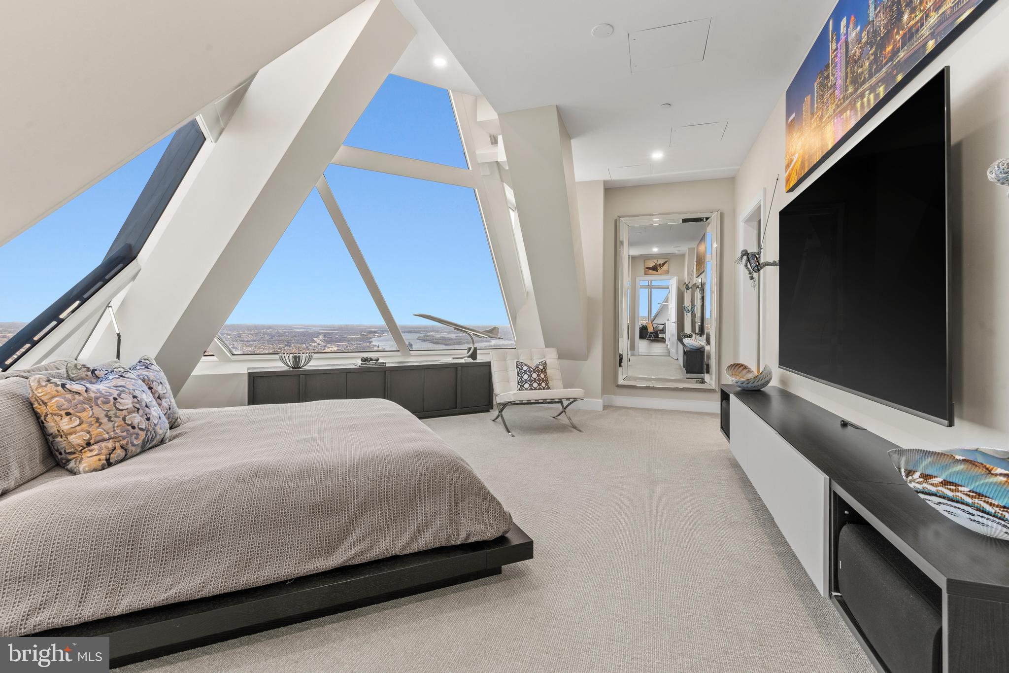 CENTER CITY - Residential