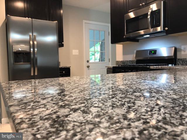 COUNTRY CLUB MANOR - Residential