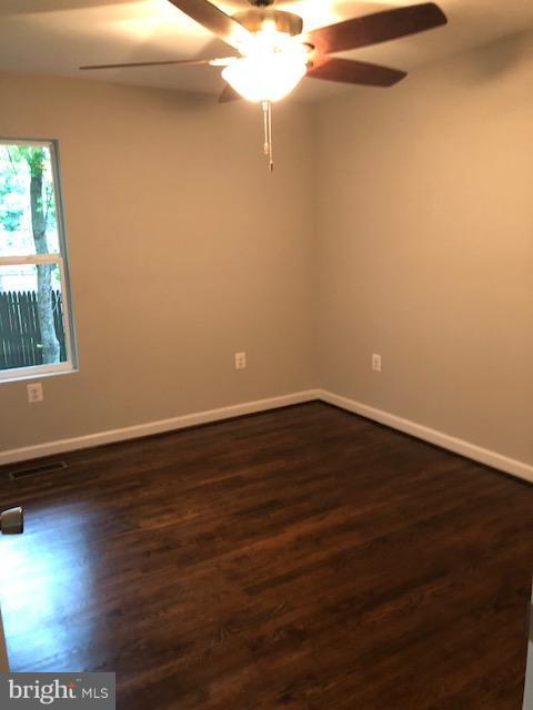 COUNTRY CLUB MANOR - Residential