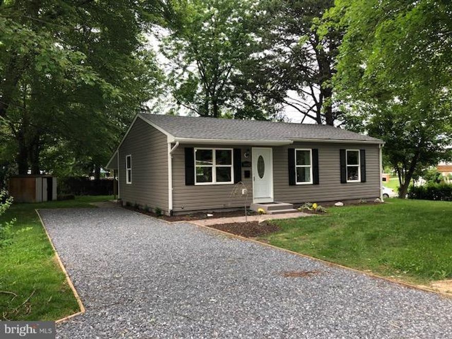 LIKE NEW! RENOVATED!  4 Bed 2 1/2 bath with full finished basement. Great open floor plan on main level. New roof, windows, siding and all the extra! Hardwoods and ceramic tile on main level. Large family room in basement. New kitchen with granite counters and stainless steel appliances.  Upgraded finishes. Back covered porch area. Awesome corner lot with plenty of space for all the vehicles.