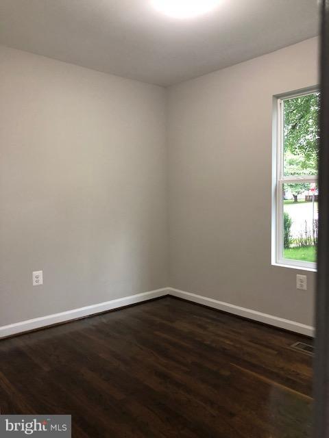 COUNTRY CLUB MANOR - Residential