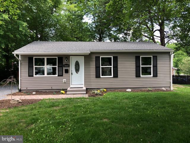 COUNTRY CLUB MANOR - Residential