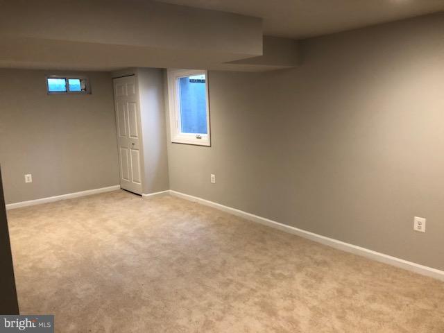 COUNTRY CLUB MANOR - Residential